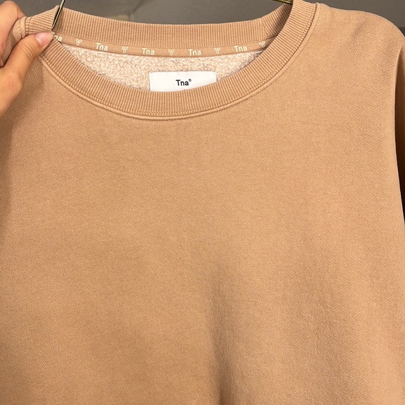 Aritzia TNA cropped sweatshirt - Picture 3 of 3